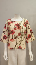 Load and play video in Gallery viewer, 3/4 SLEEVE SQUARE NECK FLORAL LINEN BLOUSE
