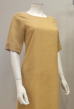 Load and play video in Gallery viewer, S/SLV LINEN TUNIC DRESS
