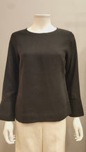 Load and play video in Gallery viewer, LONG SLEEVE B/B BLOUSE
