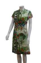 Load image into Gallery viewer, S/SLEEVE MANDARIN COLLAR PRINTED LINEN DRESS
