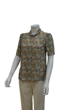 Load image into Gallery viewer, SHORT SLEEVE HIGH COLLAR BLOUSE
