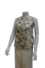 Load image into Gallery viewer, S/LESS R NECK FRT PLEAT U BLOUSE

